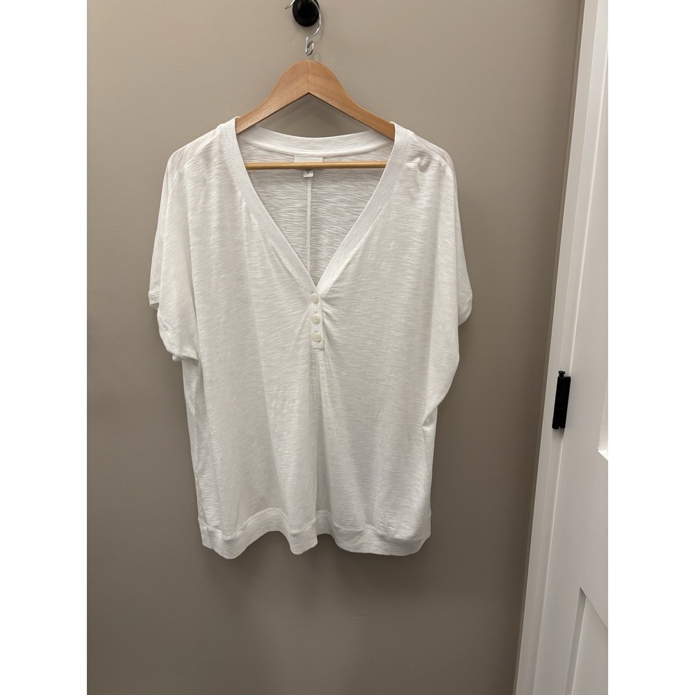 J Jill women's two XL top White with three buttons cotton Tencel NWOT